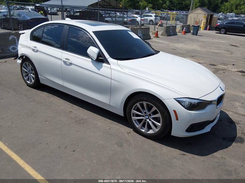 Vin: wba8a3c50gk688358, lot: 45809601, bmw 320i xdrive 2016 img_1