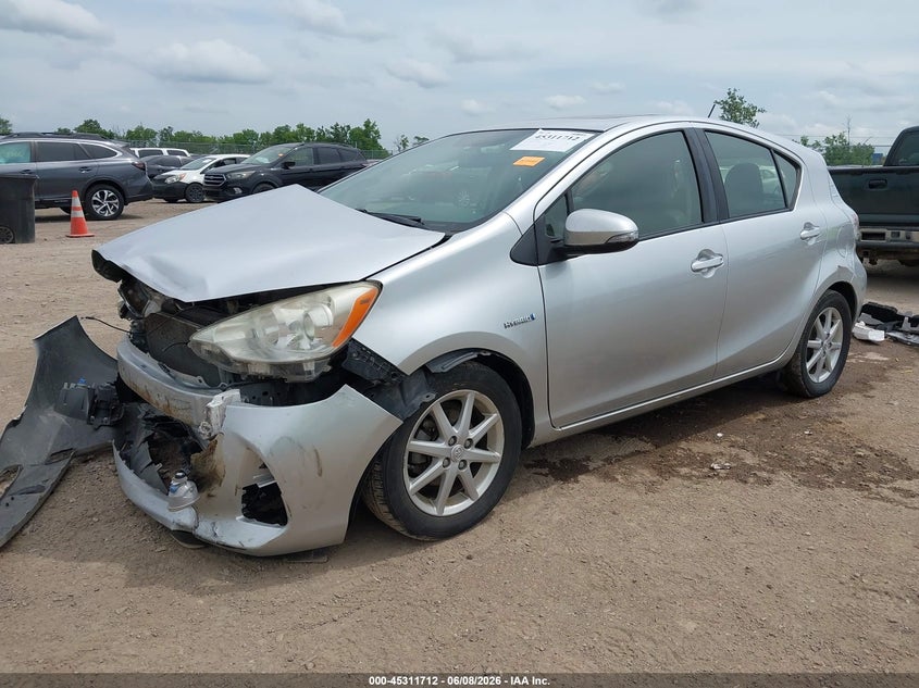 Vin: jtdkdtb34d1049336, lot: 45809638, toyota prius c four 20132
