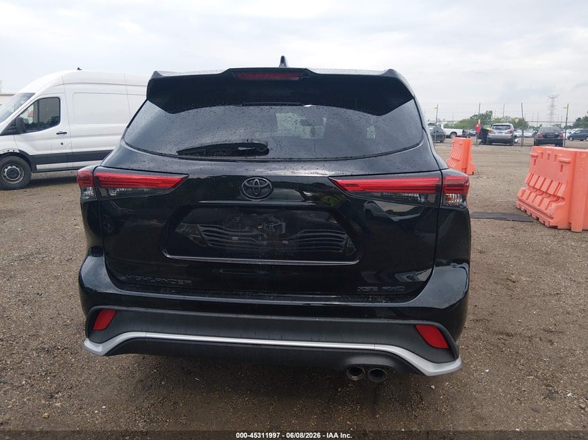 TOYOTA HIGHLANDER - zdjęcie 16