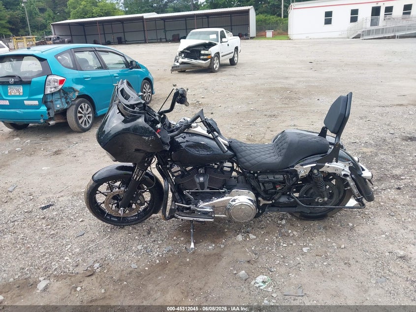 2018 Harley-Davidson Flhx Street Glide VIN: 1HD1KBC11JB653259 Lot: 45312045