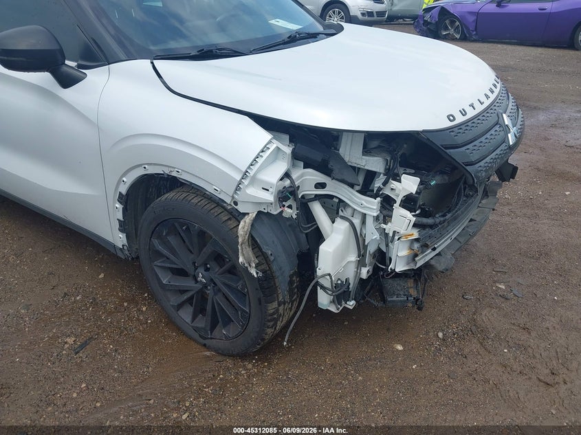 2022 Mitsubishi Outlander Black Edition S-Awc/Se 2.5 S-Awc/Se Launch Edition S-Awc VIN: JA4J4UA83NZ080556 Lot: 45312085