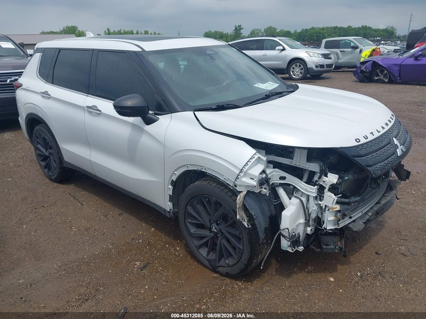 2022 MITSUBISHI OUTLANDER  (VIN: JA4J4UA83NZ080556)