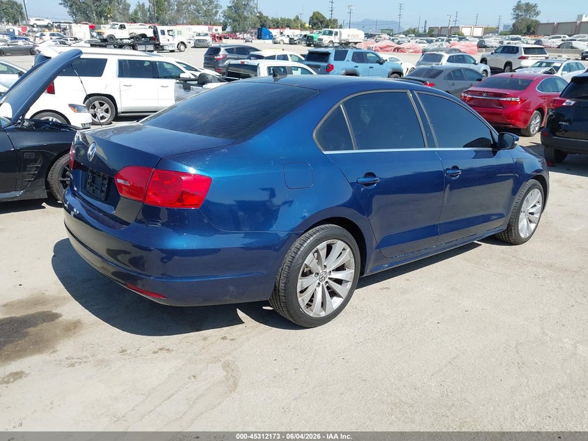 2013 VOLKSWAGEN JETTA auction photo 4
