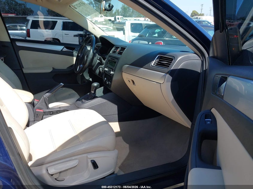 2013 VOLKSWAGEN JETTA auction photo 5