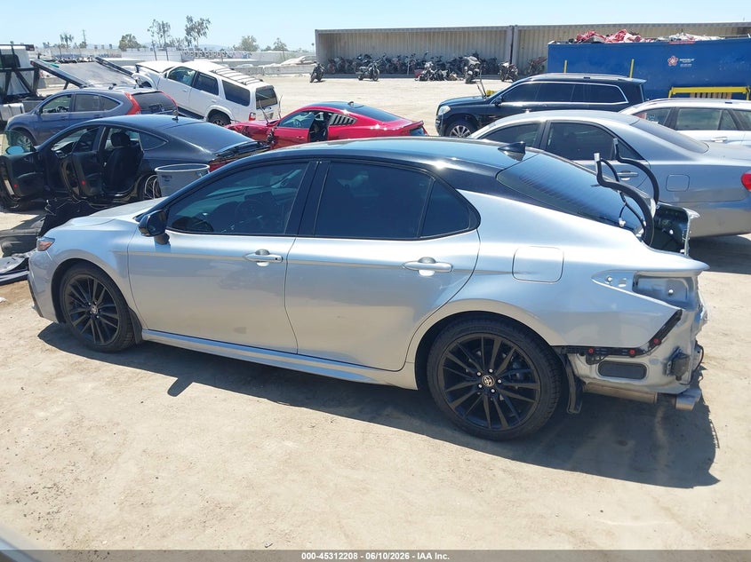 2022 TOYOTA CAMRY XSE HYBRID — Photo 15
