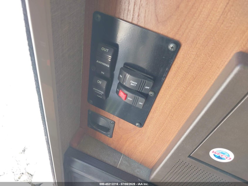 2020 WINNEBAGO 27PE auction photo 7