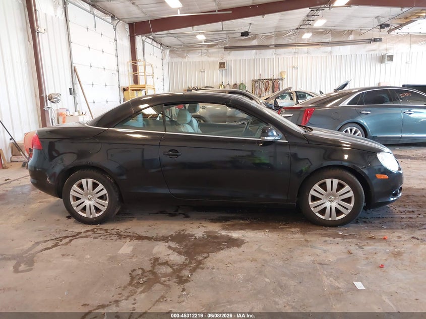 2008 Volkswagen Eos Komfort/Turbo VIN: WVWBA71F88V017970 Lot: 45312219