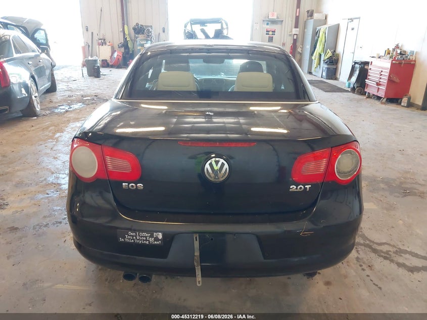 2008 Volkswagen Eos Komfort/Turbo VIN: WVWBA71F88V017970 Lot: 45312219