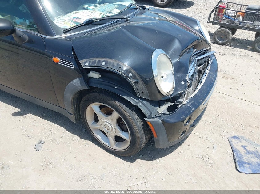 2005 Mini Cooper VIN: WMWRC33505TJ71132 Lot: 45312226