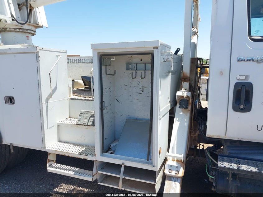 3HAMMAAN9DL093272 2013 International 4000 4300 white