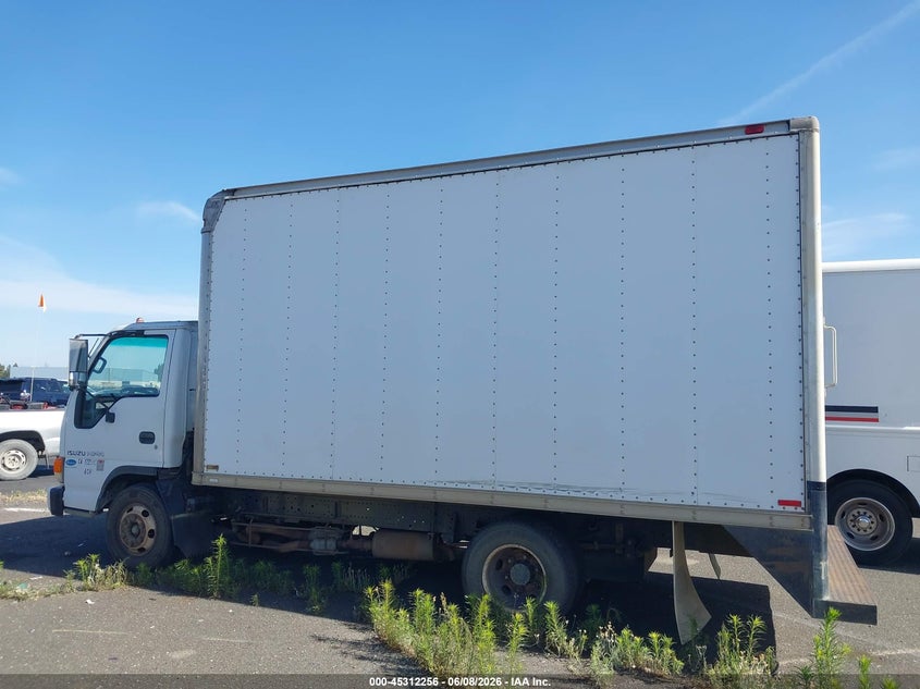 1998 Isuzu Npr VIN: 4KLB4B1R3WJ001135 Lot: 45312256