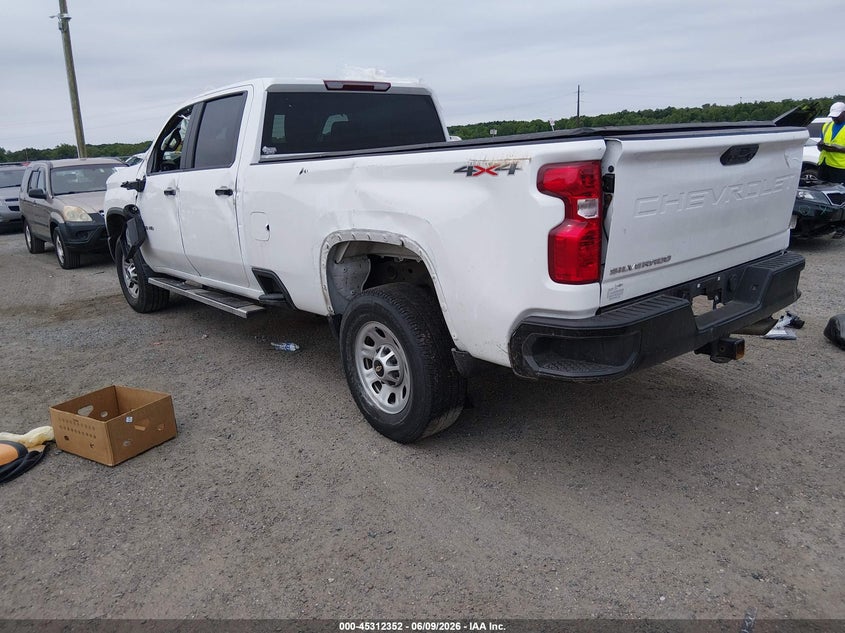 2024 CHEVROLET SILVERADO 2500HD auction photo 3
