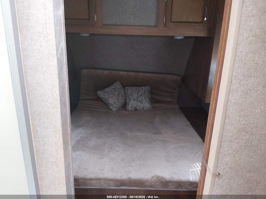 2018 COACHMEN CATALINA auction photo 5