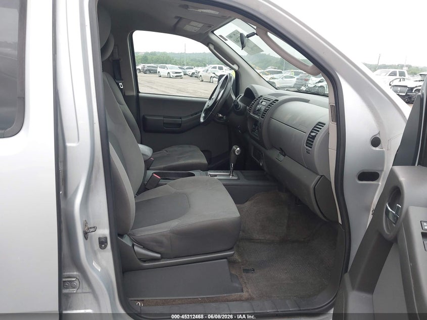 2011 NISSAN XTERRA auction photo 5