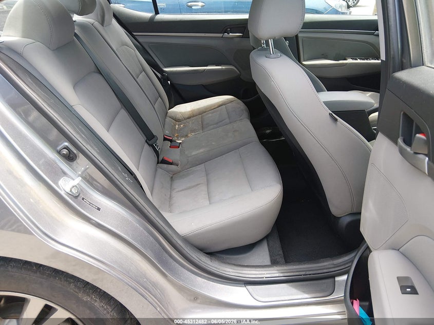 VIN 5NPD84LF3JH390145 2018 HYUNDAI ELANTRA SEL