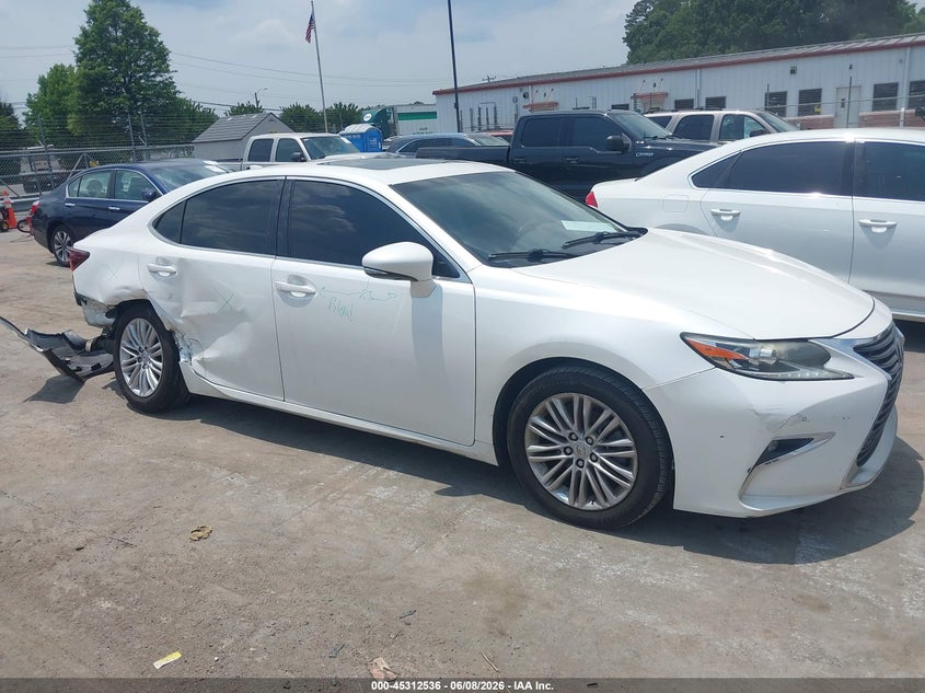 2016 LEXUS ES 350 — Photo 13