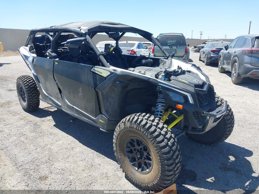 2018 CAN-AM MAVERICK X3 MAX auction photo 1
