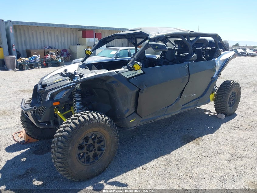 2018 CAN-AM MAVERICK X3 MAX auction photo 2