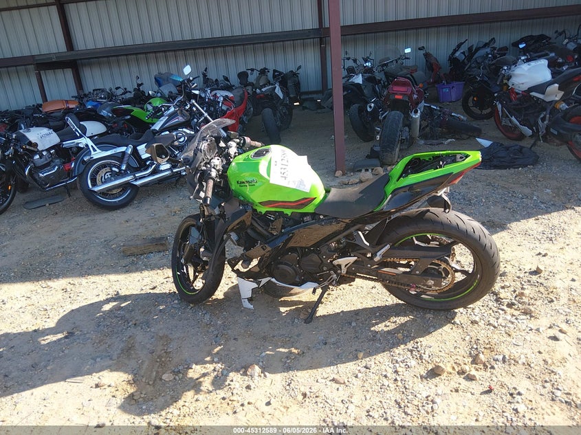 2022 Kawasaki Ex400 VIN: JKAEXKG14NDAG9813 Lot: 45312589