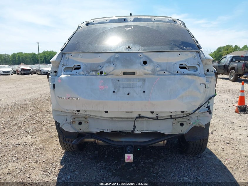 2023 MITSUBISHI OUTLANDER auction photo 6