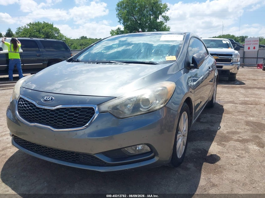 2015 KIA FORTE KOUP auction photo 2