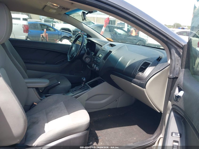 2015 KIA FORTE KOUP auction photo 5