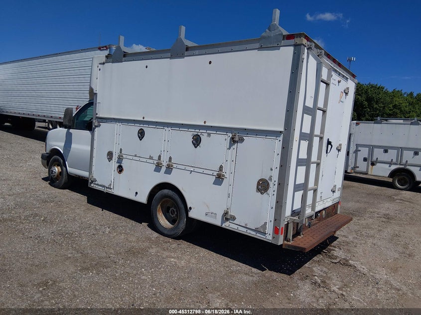 2005 GMC SAVANA CUTAWAY auction photo 3