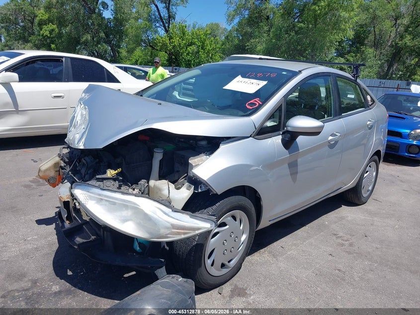 2013 FORD FIESTA auction photo 2