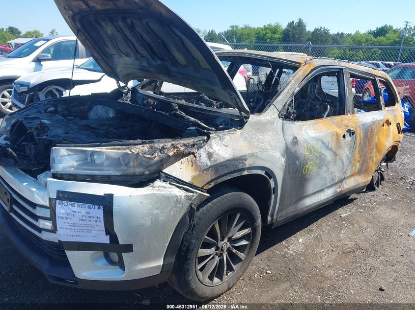 2019 TOYOTA HIGHLANDER auction photo 6