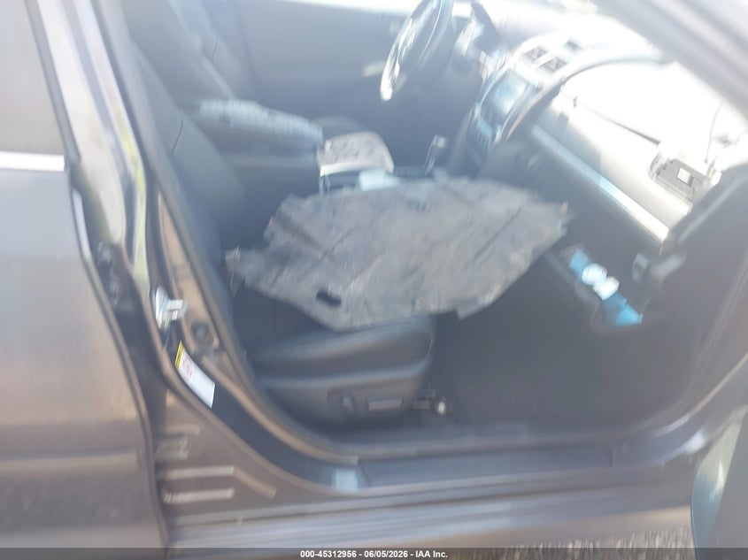 2012 TOYOTA CAMRY auction photo 5