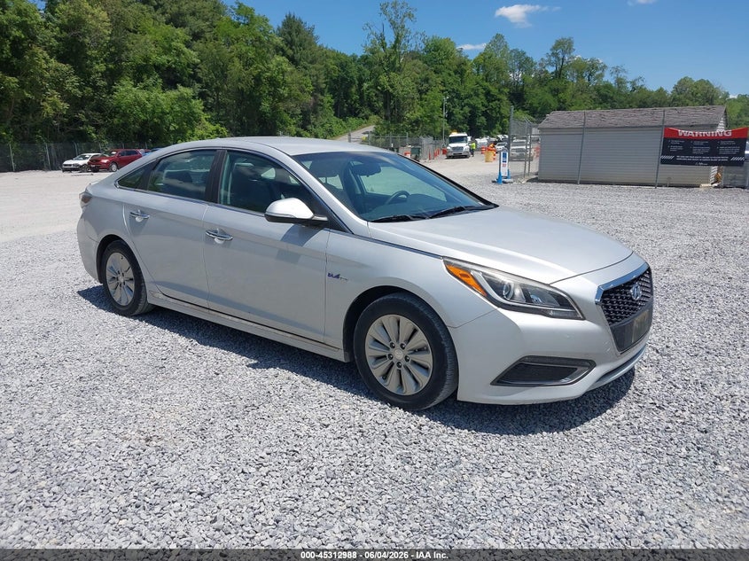 2016 HYUNDAI SONATA HYBRID SE — Photo gallery
