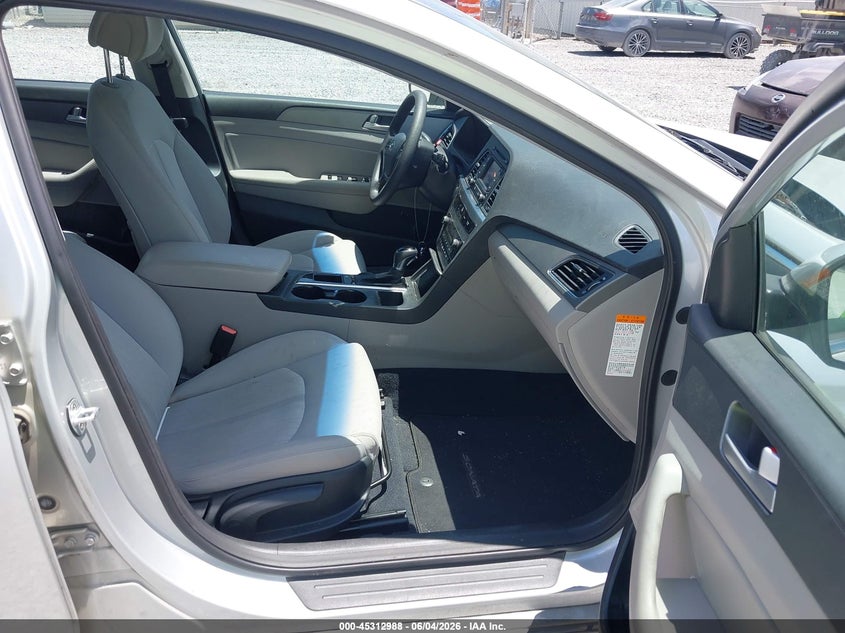 2016 HYUNDAI SONATA HYBRID SE — Фото 5