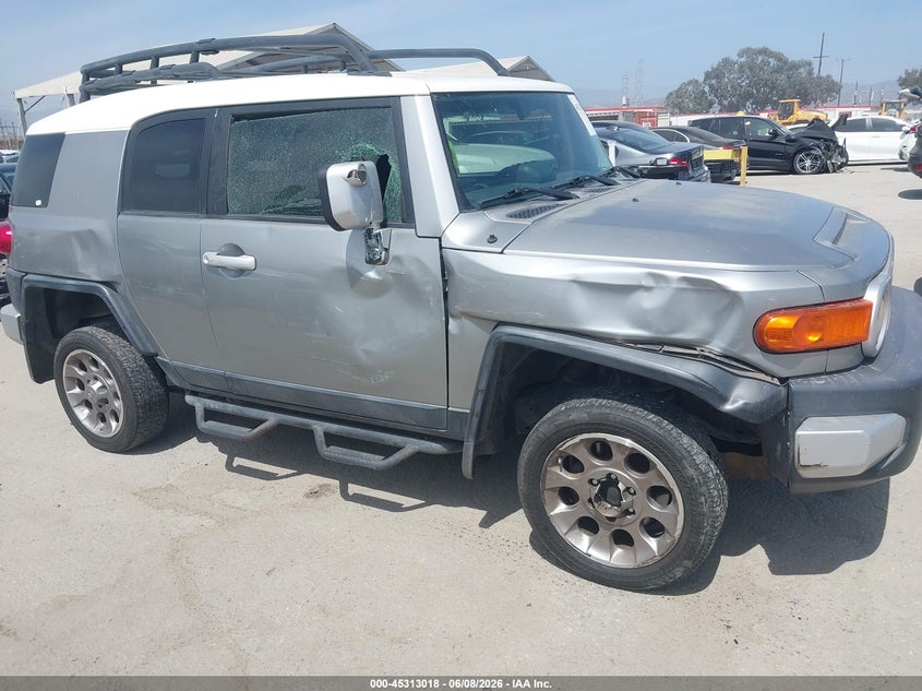 2011 Toyota Fj Cruiser VIN: JTEBU4BF9BK112563 Lot: 45313018