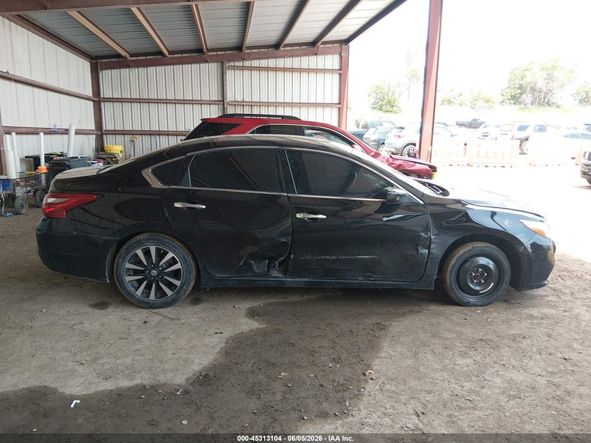 2018 NISSAN ALTIMA 2.5 SV — Фото 14