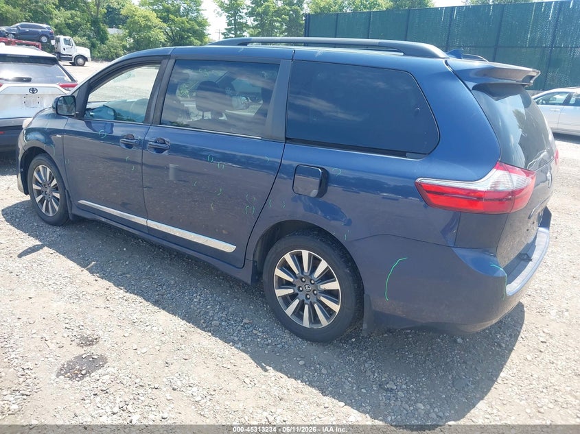 2020 TOYOTA SIENNA auction photo 3