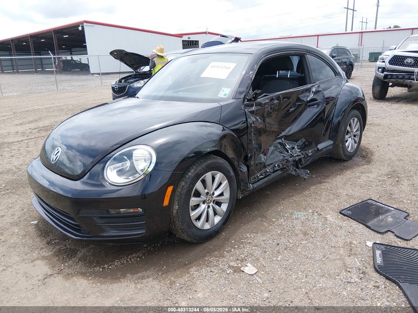 2017 VOLKSWAGEN BEETLE #PINKBEETLE/1.8T CLASSIC/1.8T S — Фото 2