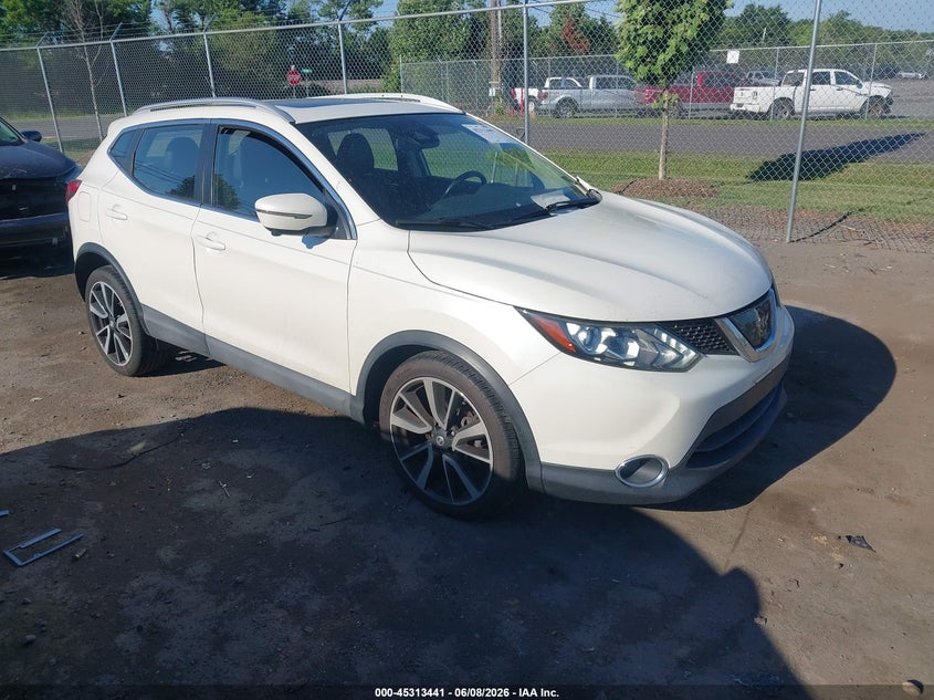 Vin: jn1bj1cr4hw105593, lot: 45811367, nissan rogue sport sl 2017 img_1