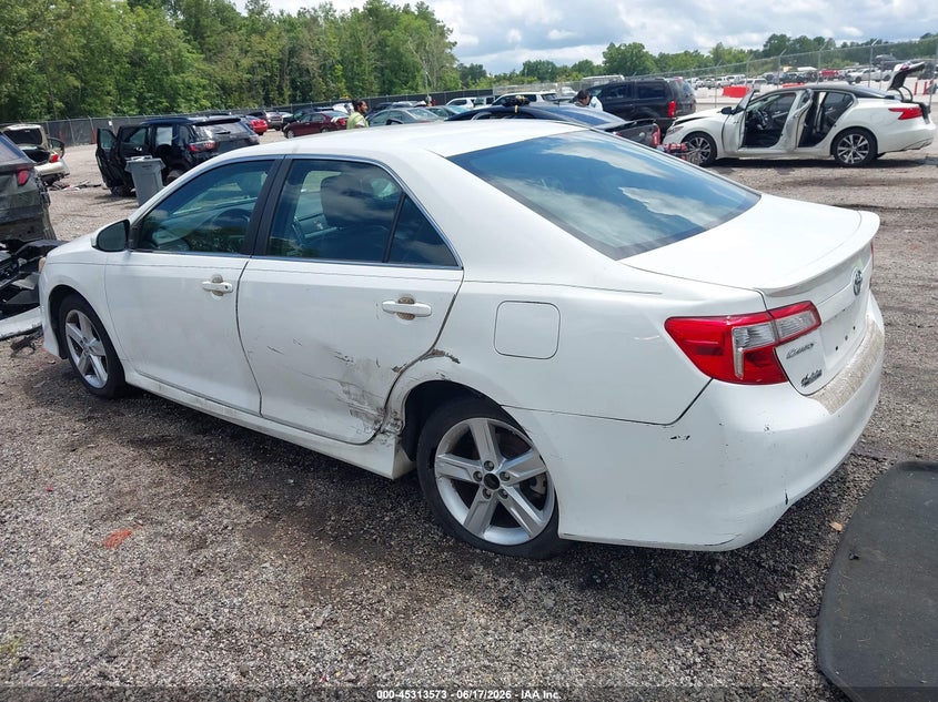 2013 TOYOTA CAMRY auction photo 3