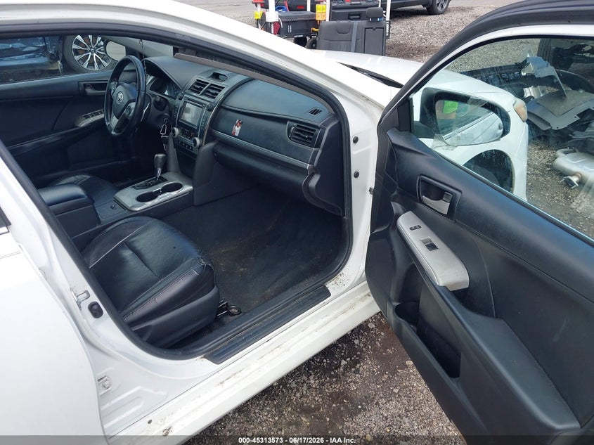 2013 TOYOTA CAMRY auction photo 5