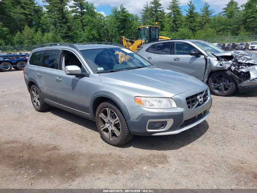 2013 VOLVO XC70 auction photo 1