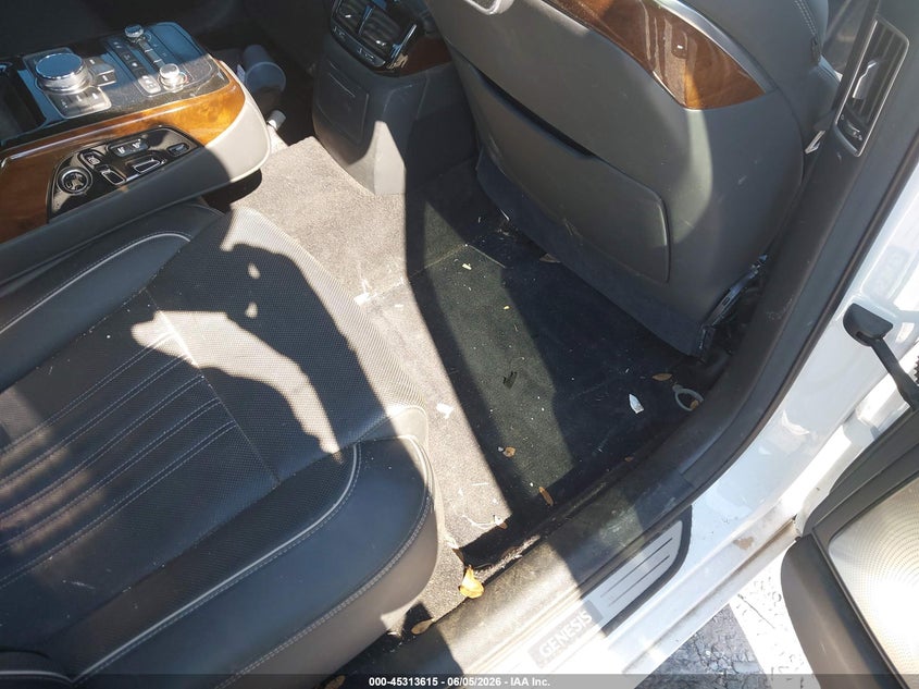 2019 GENESIS G90 auction photo 8
