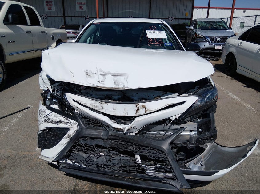 2022 TOYOTA CAMRY NIGHTSHADE EDITION HYBRID — Photo 12