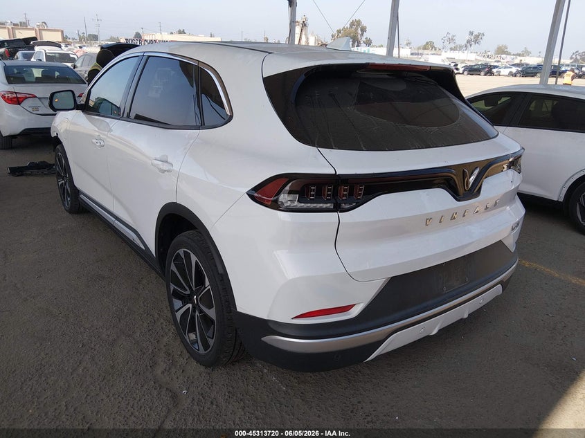 2024 VINFAST VF 8 auction photo 3