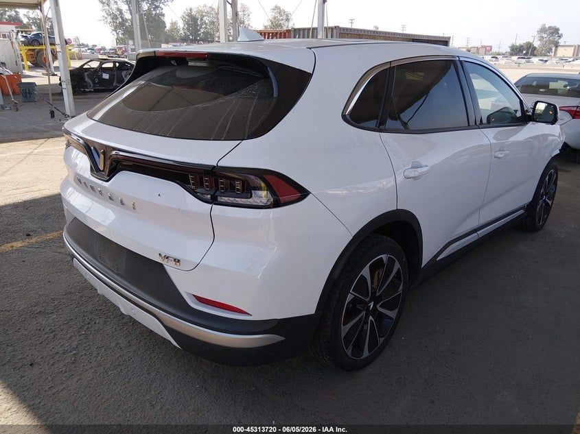 2024 VINFAST VF 8 auction photo 4