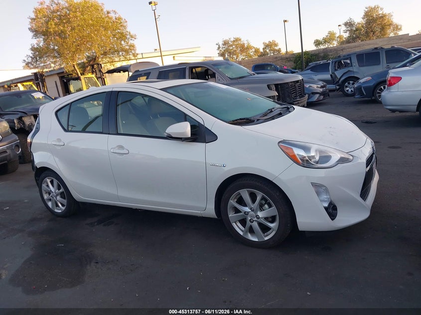 2015 Toyota Prius C Four VIN: JTDKDTB30F1092302 Lot: 45313757