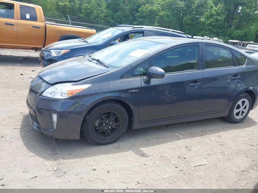 Vin: jtdkn3du6f0439818, lot: 45811762, toyota prius two 20152
