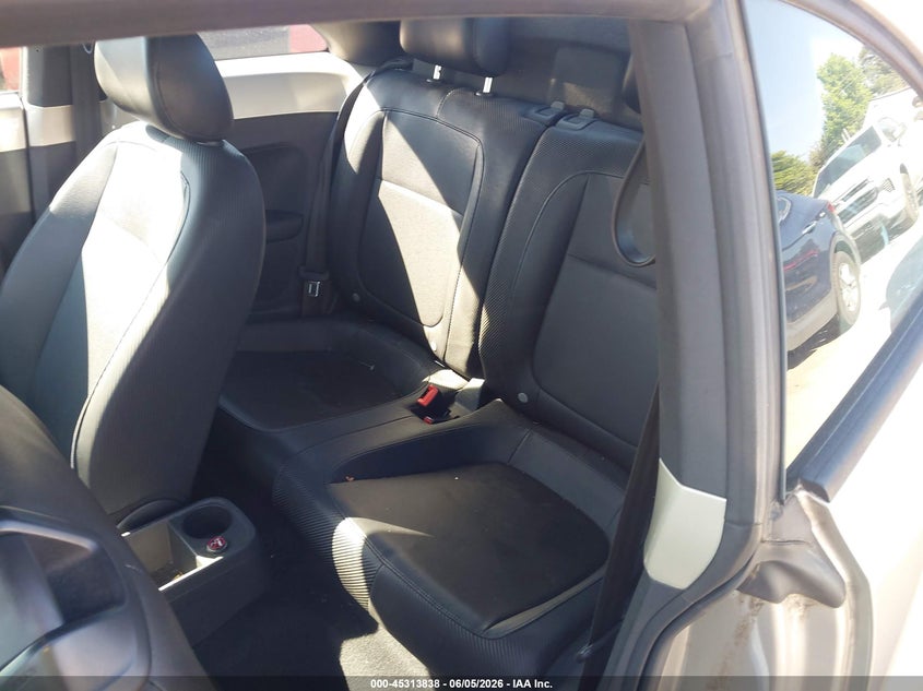 2012 Volkswagen Beetle 2.5 2.5L brown Lot 111045313838 Vin 3VWJP7AT1CM645742