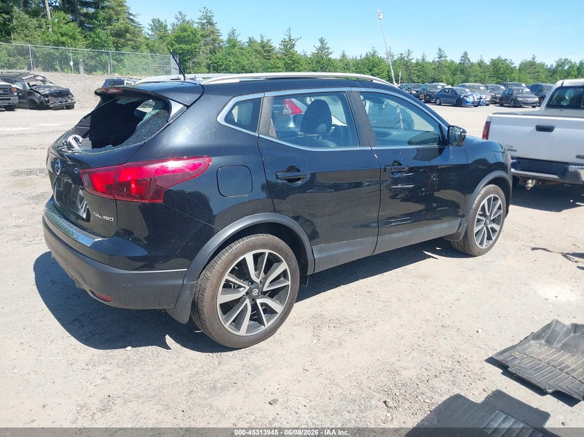 2017 NISSAN ROGUE SPORT auction photo 4