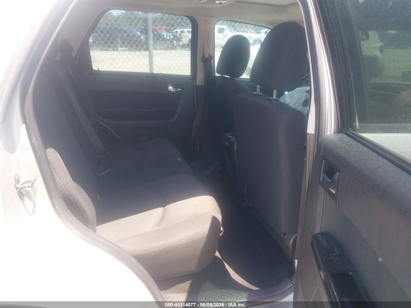 2010 Mazda Tribute I Sport VIN: 4F2CY0C72AKM08214 Lot: 45314077