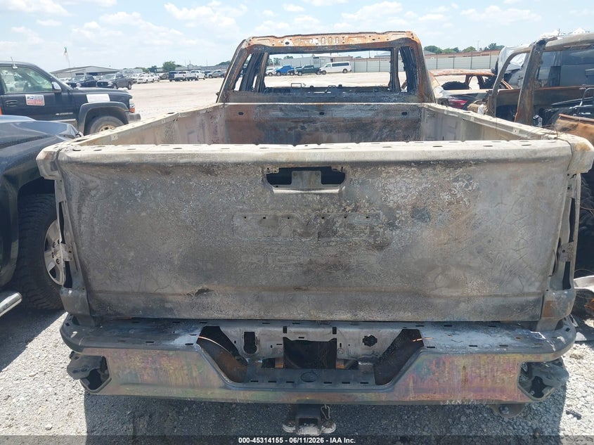 2022 GMC SIERRA 3500HD auction photo 8
